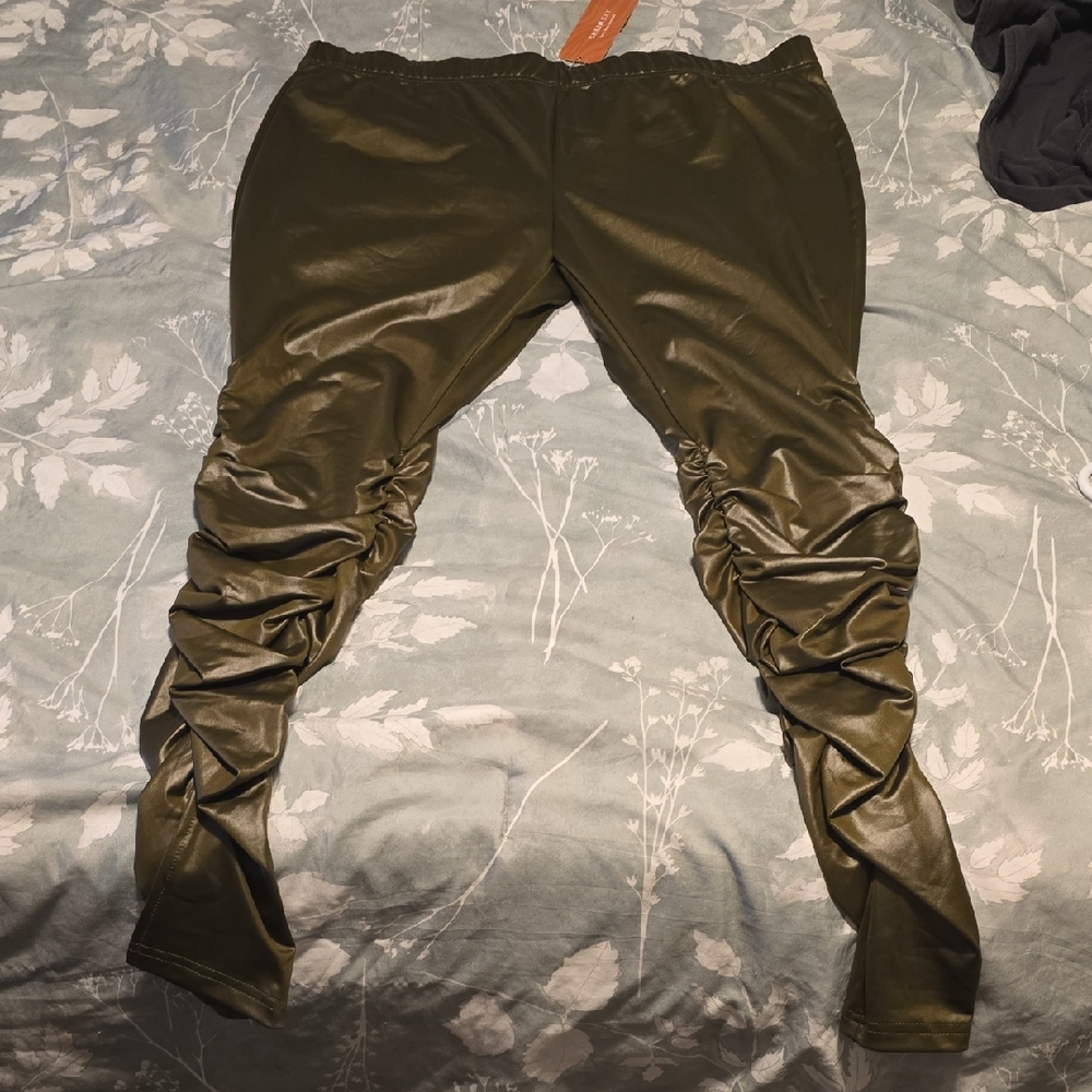 SHEIN Women's Olive Faux Leather Gathered Pants